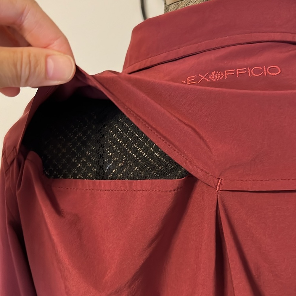 Ex Officio Red button down shirt, long sleeves, vented back, M (8-10) - Picture 4 of 10